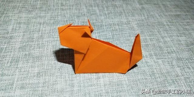折纸小狗简单教程，简单的小狗折纸教程（简单可爱小狗折纸）