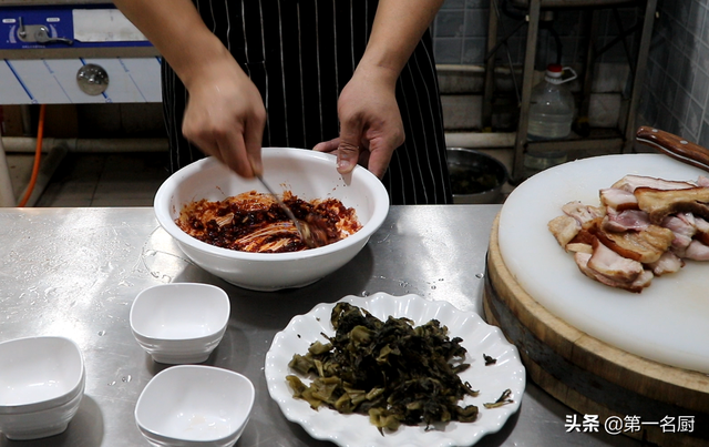 梅菜扣肉的制作方法，梅菜扣肉这样做无敌好吃（梅菜扣肉怎样做才能肥而不腻）