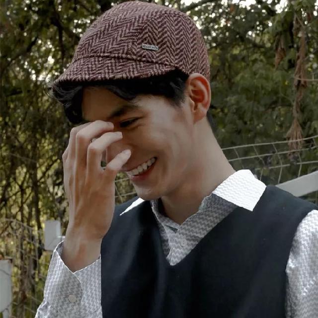 伤感头像男生孤独失望 qq伤感头像男生带孤微信，伤感头像男生孤独失望 qq伤感头像男生带孤（是你不在我身边却在我心里。）