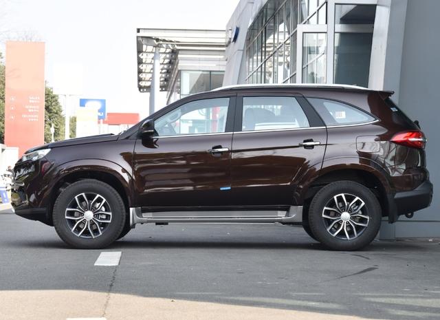 江铃驭胜怎么样，江铃驭胜汽油版好不好（10多万就能买的硬派越野车）