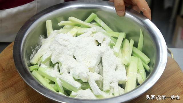 蒸茄子的家常做法，蒸茄子的20种做法（厨师长做的蒸茄条）