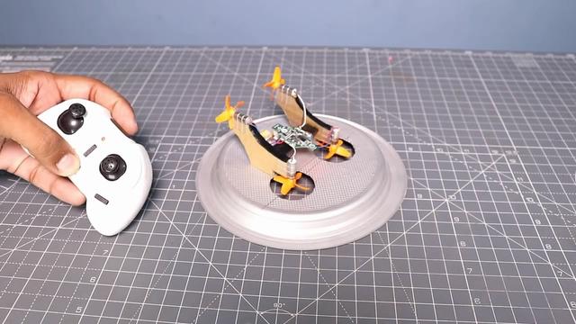 飞盘制作，飞盘局有多纵情声色? 飞盘媛们很主动, 阔少们也不手软（遥控飞盘的制作方法）