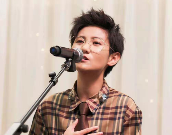 2011超级女声冠军，超级女声2016冠军（超女快男10位冠军现状）