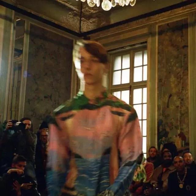 纹身男头像微信，纹身男头像（Trautvein脸上有Wake）