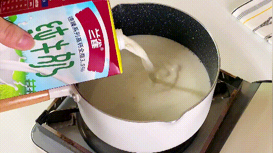 兰州牛奶醪糟的做法，兰州的牛奶醪糟怎么做（牛奶鸡蛋醪糟怎么煮不结块）