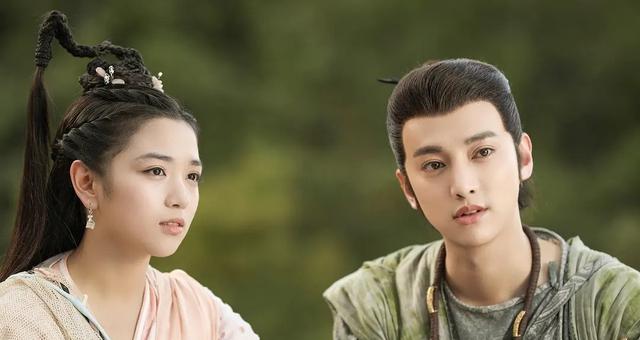 小吏家的长房嫡女，小说穿越成小吏家千金（《穿越成小吏家千金》磕磕绊绊的日子团结一心的家人）