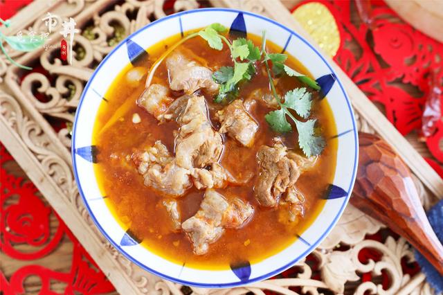 韭菜不适宜什么人群吃，吃韭菜的禁忌人群（中老年人要忌嘴：少吃萝卜韭菜）