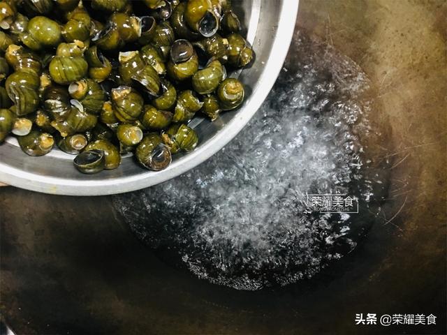 田螺怎么炒好吃，田螺怎么炒入味好吃（齿间美味田螺）