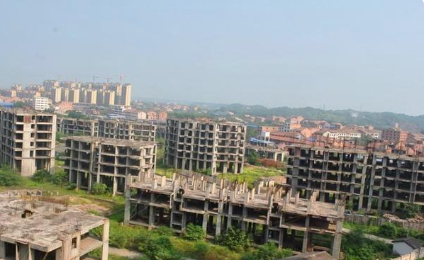 鄂尔多斯楼市崩盘，鄂尔多斯楼市崩盘（鄂尔多斯百城二手房涨幅第一）