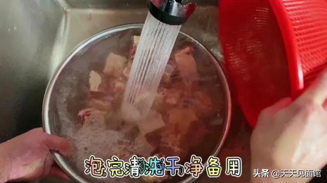 红烧牛排的做法，红烧牛排最正宗的做法（厨师长给你揭秘做法。）