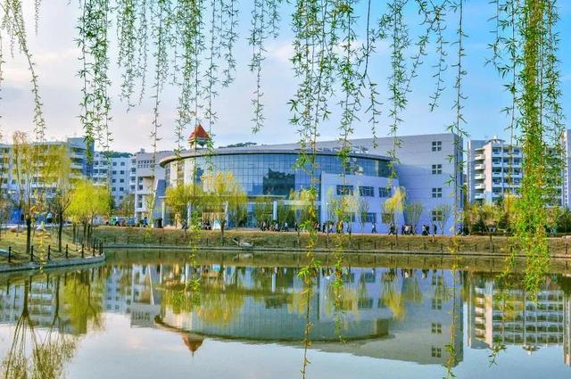 青岛酒店管理职业技术学院官网，2021青岛酒店管理职业技术学院地址在哪里（青岛酒店管理职业技术学院D011呼叫你）