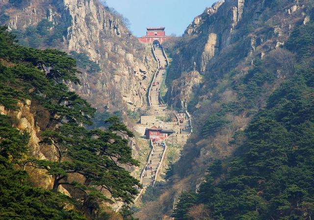 山东山西的山指的是什么山，山东山西指的是哪座山（山东和山西大家都不陌生）