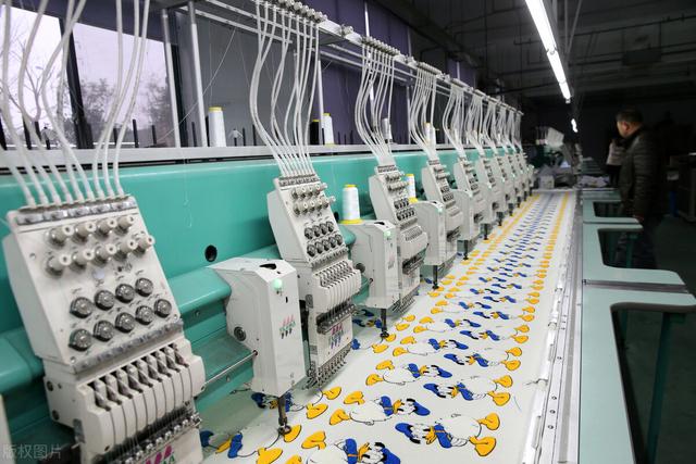 德国的全称叫什么名字，德国的全名叫什么名字（到底谁的综合实力更强）