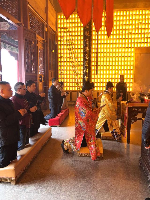 财神上香的正确方法，该怎样拜财神呢
