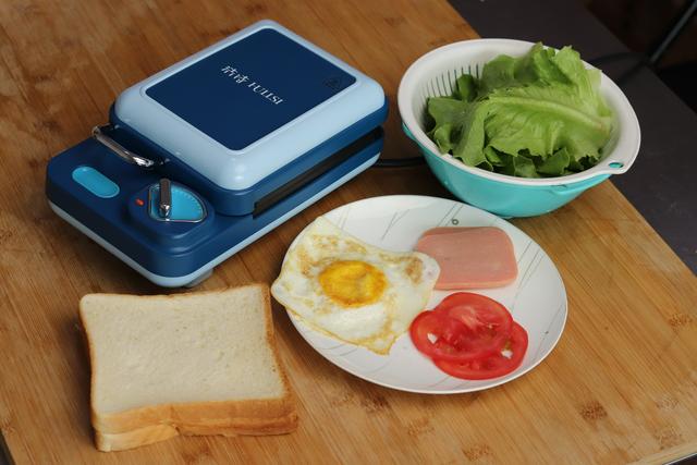 家庭版吐司三明治做法，别再为孩子早餐发愁了