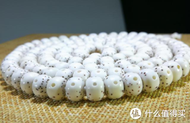 乌木手串怎么辨别真假，乌木手串真假鉴别（万物皆可盘：万字长文）