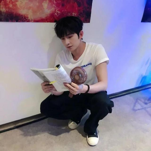杨洋图片最帅的图片，帅气男头/杨洋微信（杨洋头像‖“你惊心动魄）