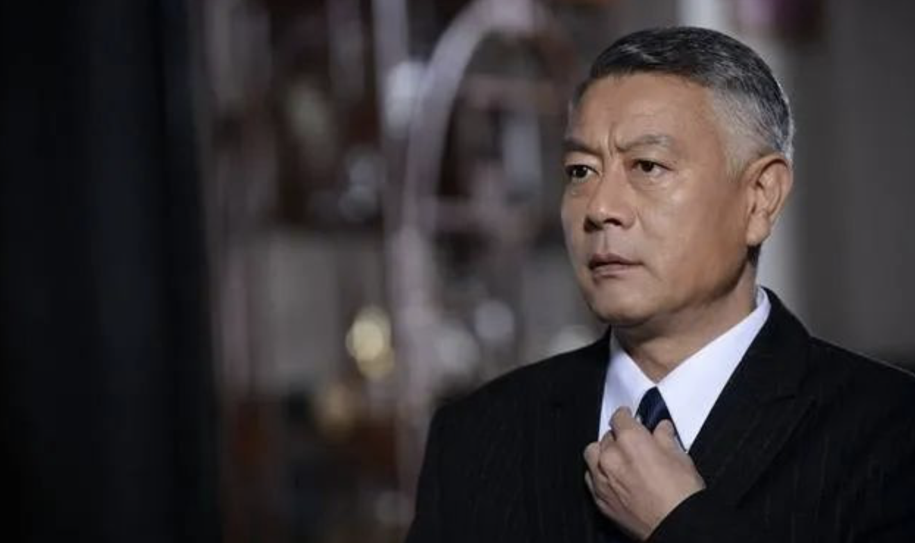 演员巫刚:与妻子离婚后,保持单身17年,60岁无儿无女