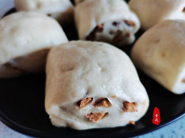 简单枣花卷做法，简单枣花卷做法教程（就是厨房小白也能制作出来）