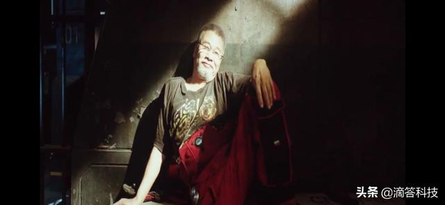 韩朵朵，微信头像，韩朵朵（扒一扒《流浪地球》中的数码“周边”有哪些）