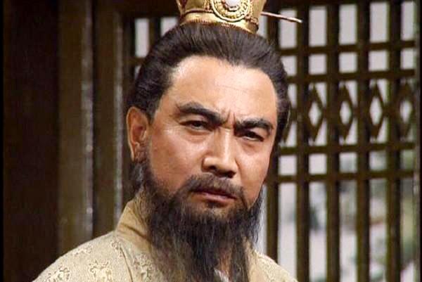 许攸怎么死的，许攸死在哪里（他一句话害死了一位名将）