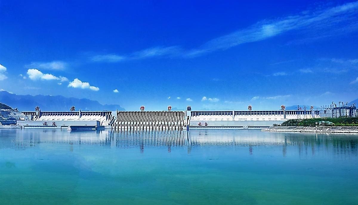 三峡大坝在哪个省的哪个市，三峡大坝旅游景点介绍