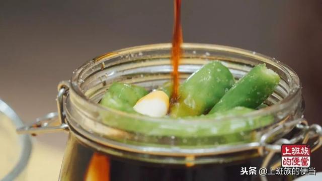 辣椒好吃下饭的做法，辣椒这样做比肉还香