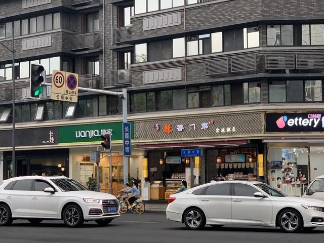 小清新独特的店名，洋气文艺小清新店名（四川人取店名，太好玩了吧）