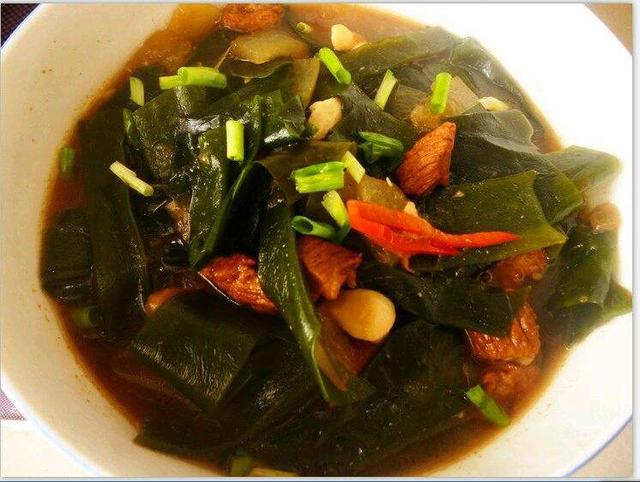 金牛座女和什么星座最配，金牛座女和什么星座最配对（金牛女与这个星座男最般配）