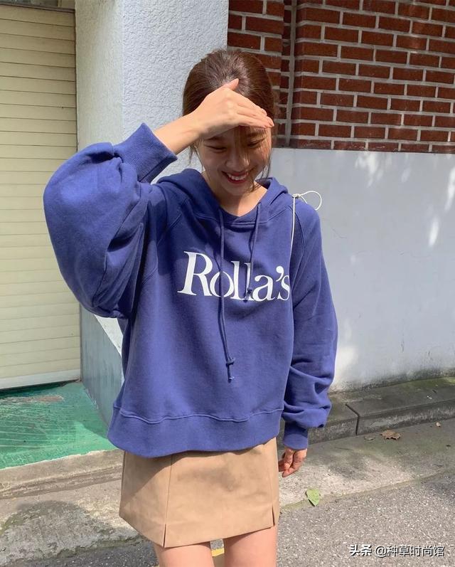 透明校服这样穿可以避免尴尬，透明校服这样穿可以避免尴尬嘛（这3种风格美呆了）