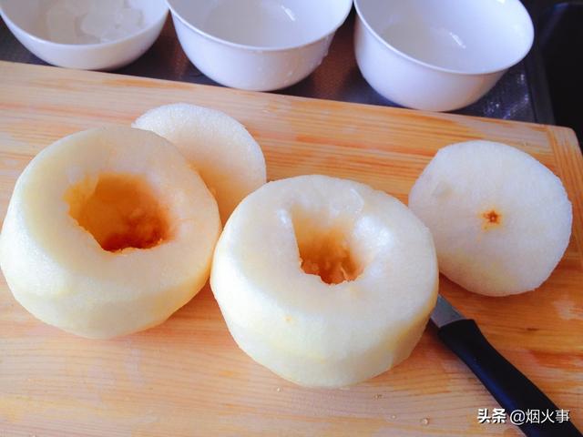 冰糖炖雪梨的功效，冰糖炖雪梨的正确做法（花4块钱做冰糖雪梨）