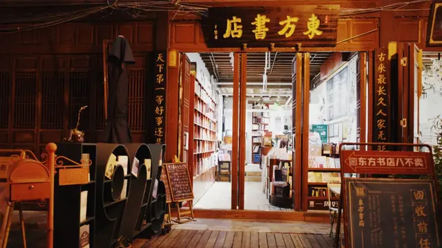 昆明周边好玩的地方，昆明周边好玩的地方有哪些（来到四季如春的昆明）