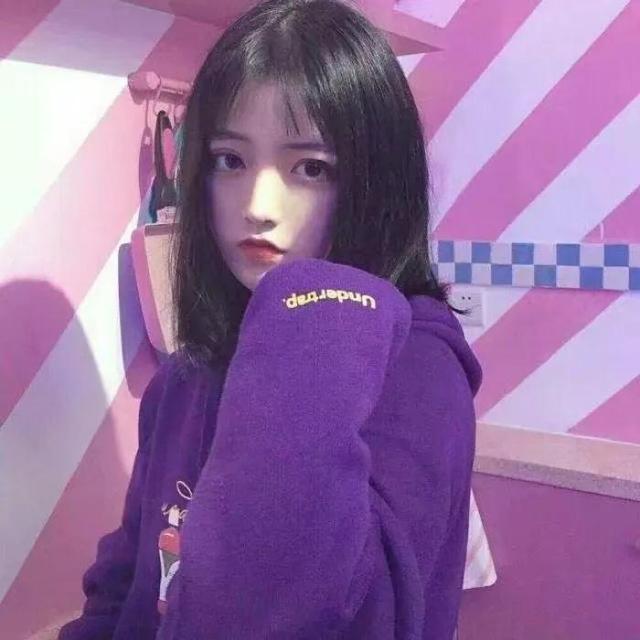 紫色系女生头像，紫色系女生头像动漫微信（我该用什么去纪念你在我的青春里闪耀过）