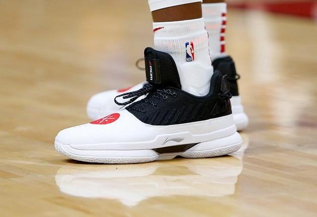 反伍是什么意思，李宁反伍系列（安踏外场实战篮球鞋曝光）