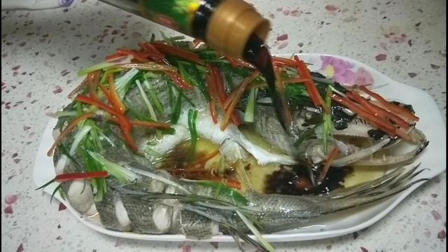 如何烹饪乔尔泰鱼,红烧乔尔泰鱼的步骤(在新疆老百姓也称之为狗鱼)