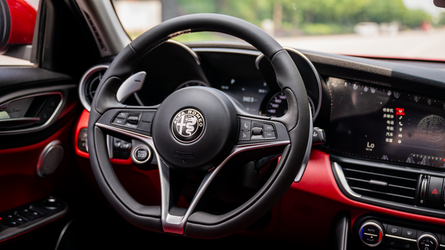 alfa romeo是什么车，alfa是什么品牌（来自意大利的浪漫与激情——阿尔法）