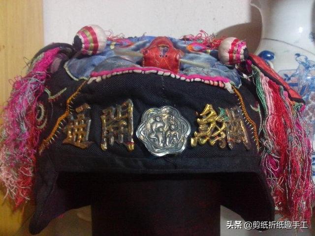 虎头帽的由来，虎头帽的由来视频（蕴含着客家人独特的文化内涵）