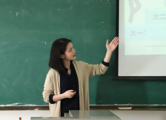 文科生可以报哪些专业，什么专业薪资待遇好（文科生最“吃香”的三类专业）