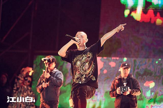 压声新手如何压声，三分钟教你成为伪声大佬（MC的发声技巧 - 压嗓）