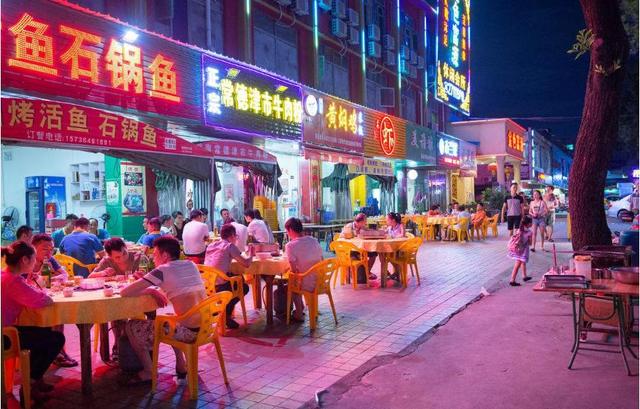 大排档如何吸引顾客，大排档怎样做吸引顾客（利用“一张消费券”）