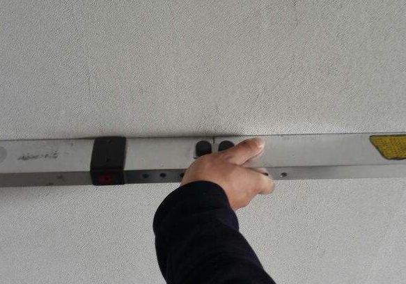 面漆要怎样喷才光滑，油漆怎么喷才光滑（赶紧装修前先了解正确刷漆攻略）