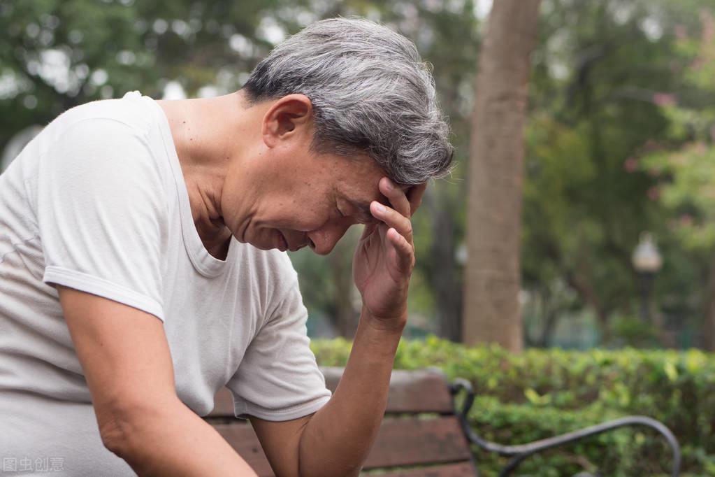 夢見已故的親人打麻將是什麼意思,為什麼建議老年人少去打麻將-解夢