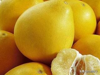 柚子怎么挑，柚子怎么挑选（别只会挑大的买）