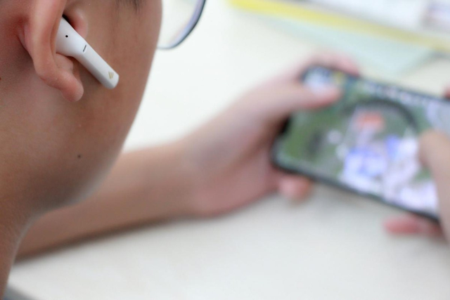 plu小东，PLU小东去哪了（入门级TWS耳机横评——两款热门国产之作）