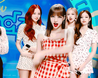 千鸟格什么意思，千鸟格含义是什么（今秋一定要穿格纹）