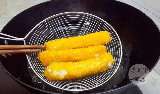 芝士做什么好吃又简单（牛奶里加1把芝士）