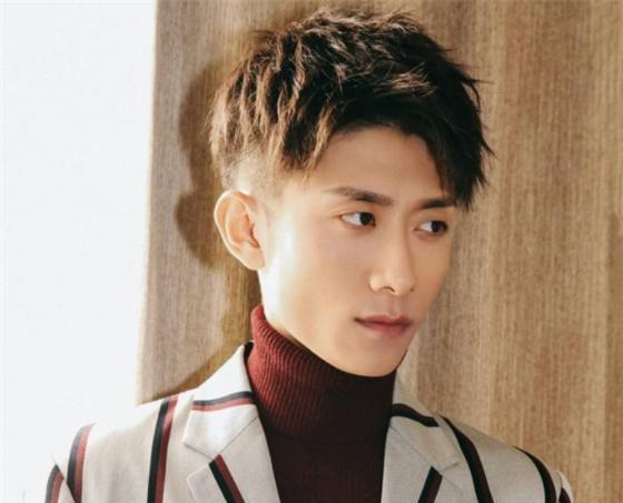 何炅身高体重，何炅个人资料身高（176cm的张一山和172cm的何炅）