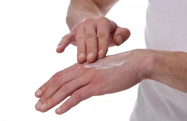 [手控腹肌控］［优质男头］，微信头像，[手控腹肌控］［优质男头］（男人除了腹肌这个部位也很性感的）