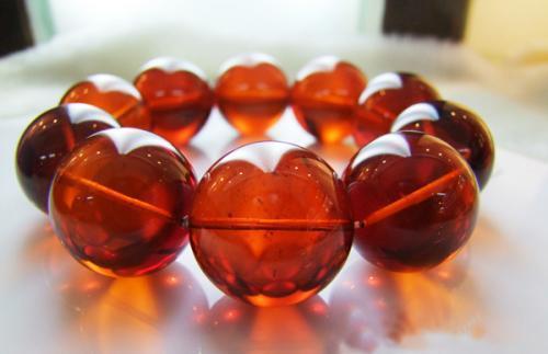 琥珀形成的条件，琥珀形成的四个条件是什么（最有文化底蕴的有机宝石——琥珀）