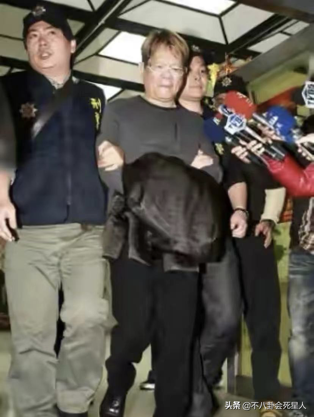 色字头上一把刀！从黄海波到李云迪，嫖娼被抓的男星前仆后继